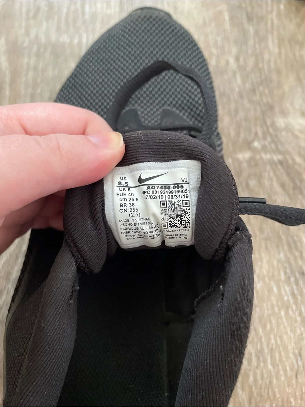Men's Black Lightweight Mesh Running Shoes